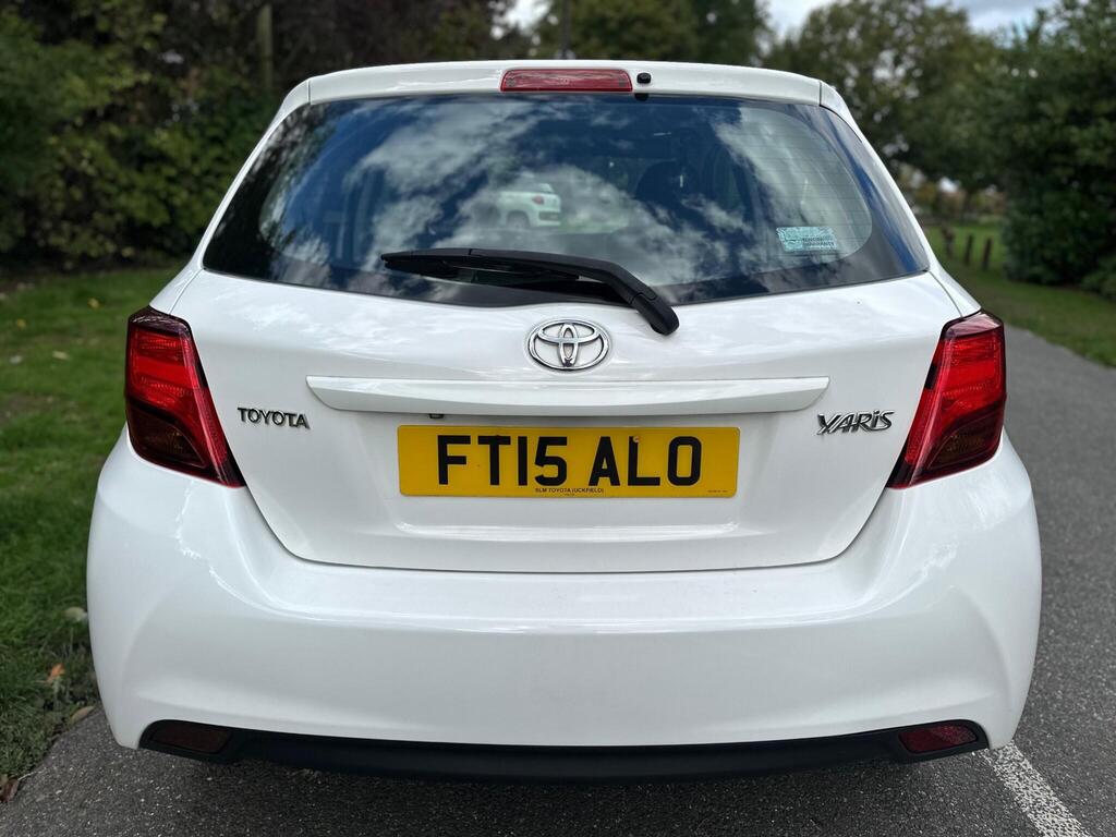 TOYOTA YARIS 1.33 DUAL VVT-I ICON (2015/15)